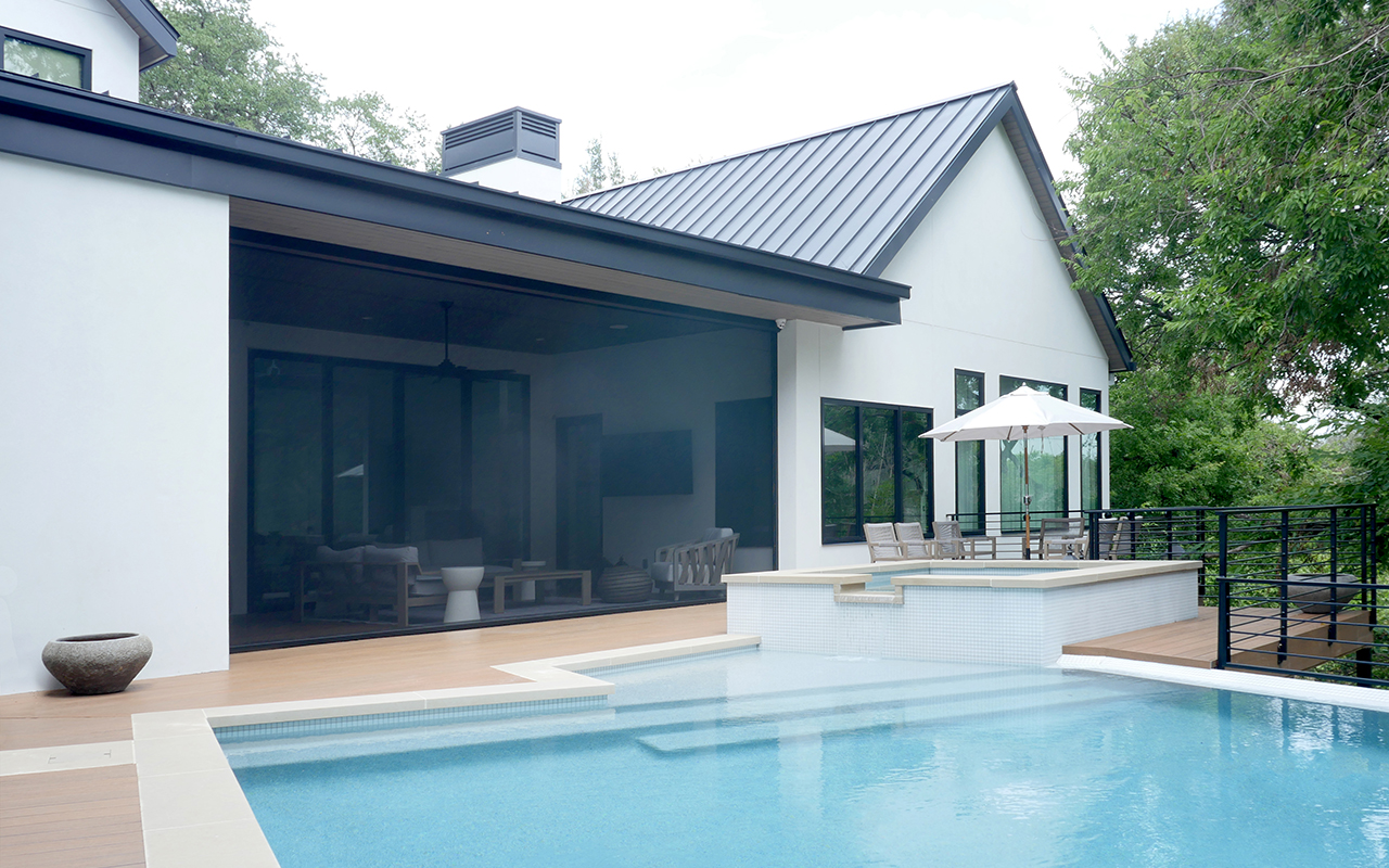 Four Things That Set the FlexShade ZIP Family Apart from Other Outdoor